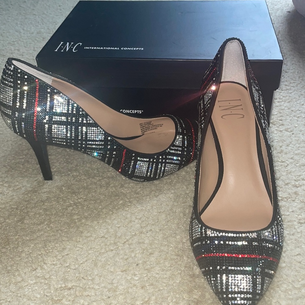 Sparkly pumps